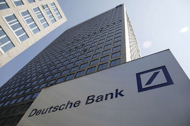 Дочірній компанії Deutsche Bank виписали штраф за роботу в Криму