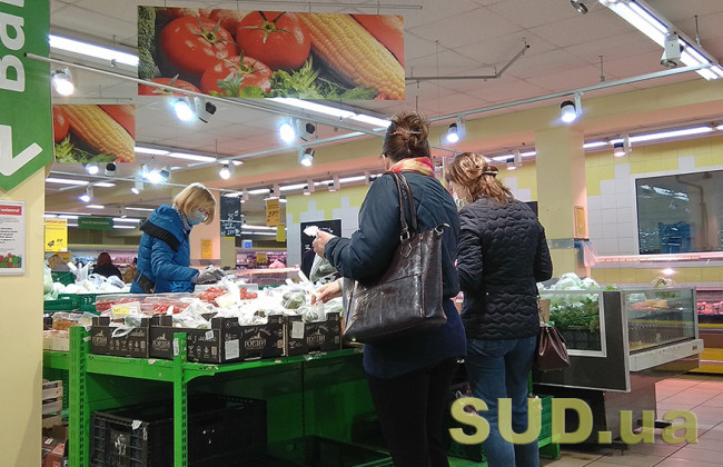 Протест проти масок: чоловік вважав дії працівників АТБ злочином, бо ті не пускали його без маски