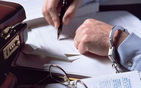 Підробляв документи на житло: суд виніс підозру посадовцю Укрзалізниці