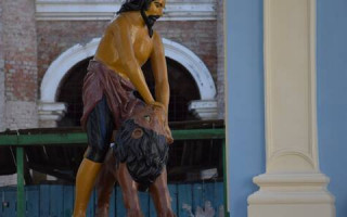 На Контрактовій площі реставрують відомий фонтан: фото