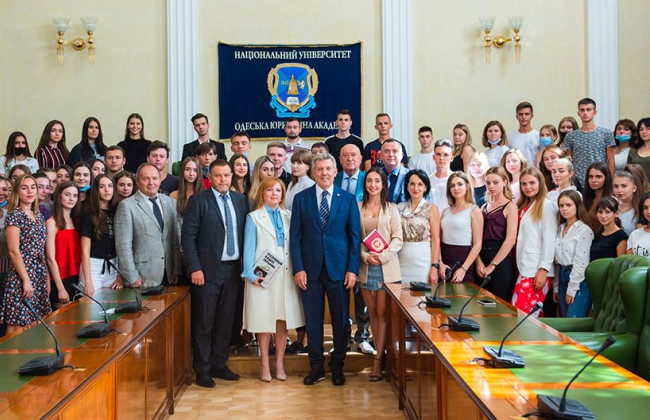 Вища рада правосуддя співпрацюватиме з Одеською юридичною академією