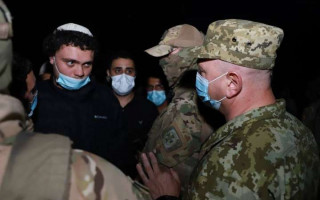 Через мовне непорозуміння на кордоні з Білоруссю застрягли 1,5 тис. хасидів