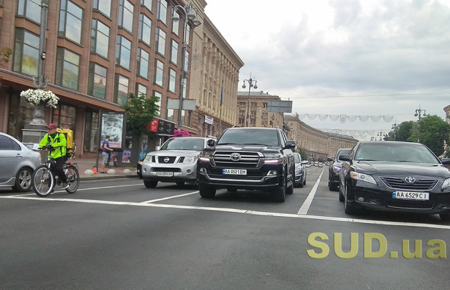 Кабмин утвердил новые водительские права и техпаспорт: что изменится для граждан