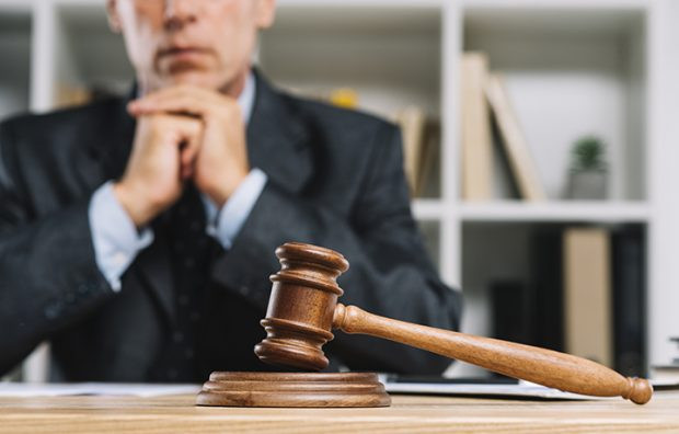 ВС роз’яснив, чи повинен прокурор при погодженні клопотання про проведення обшуку перевіряти, чи не є особа адвокатом