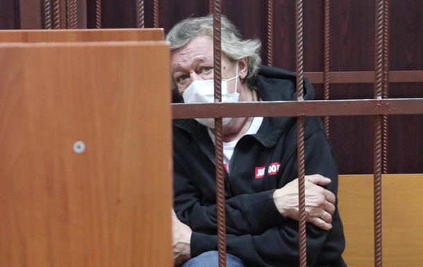 Смертельное ДТП в центре Москвы: новый адвокат Ефремова хочет добиться условного срока для актера