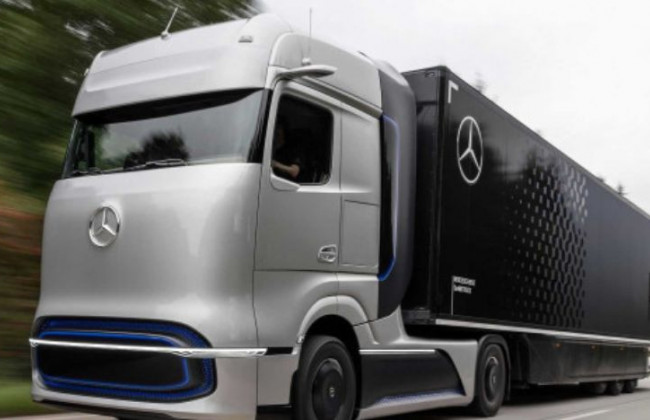 Mercedes показал свой первый водородный грузовик, видео