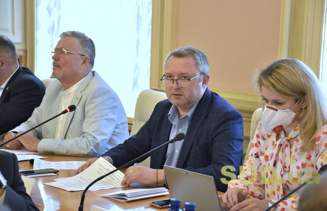 Минфин утверждает, что судебная система потратила только 40% своего бюджета, дефицита нет