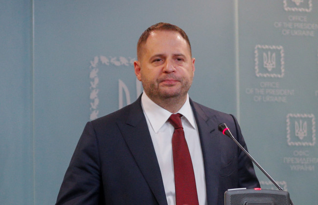 Єрмак вважає неприпустимим збільшення видатків на утримання органів державної влади