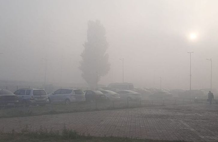 Часть Киева затянуло смогом