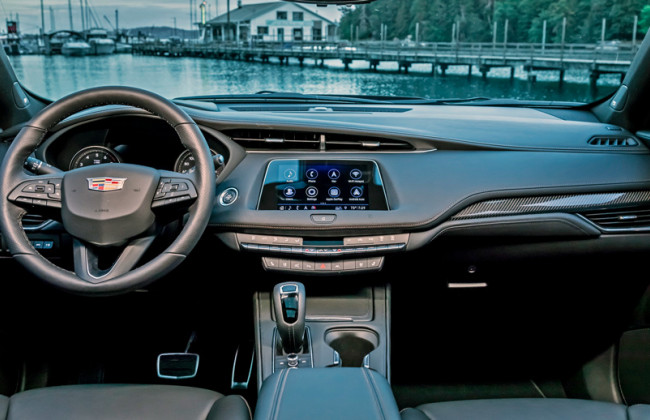 Автомобиль Cadillac научился узнавать владельца в лицо: новая технология