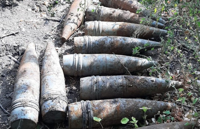 На Луганщині СБУ виявила схрон з артснарядами