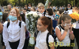 Школьникам не нужно сдавать тест на COVID, если они прошли самоизоляцию