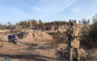 СБУ заблокувала незаконний видобуток бурштину на Рівненщині