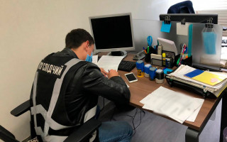 Нацполіція викрила схему тіньового обігу валюти на 100 мільйонів гривень