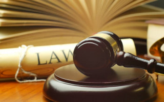 Чи є отримання керівником зарплати підлеглої, за умови виконання її роботи, заволодінням чужим майном