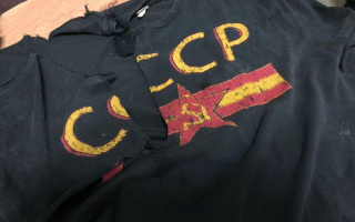 Радянська мода: львів’янин одягнув футболку СРСР і отримав підозру