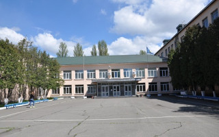 Студенти одного із київських коледжів побилися з поліцією: відео