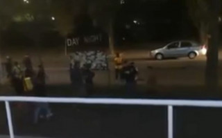 В Киеве толпа пьяных ромов зверски избила курьера, видео