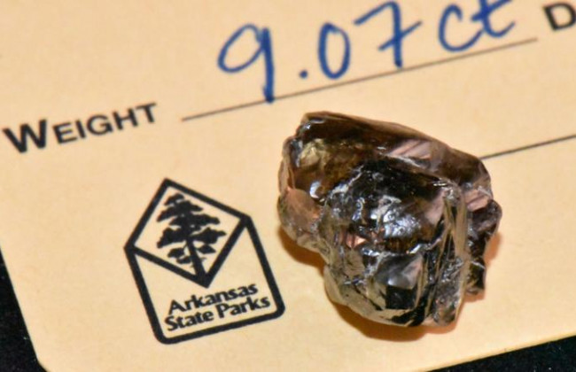 Находка века: в США нашли необычный драгоценный камень