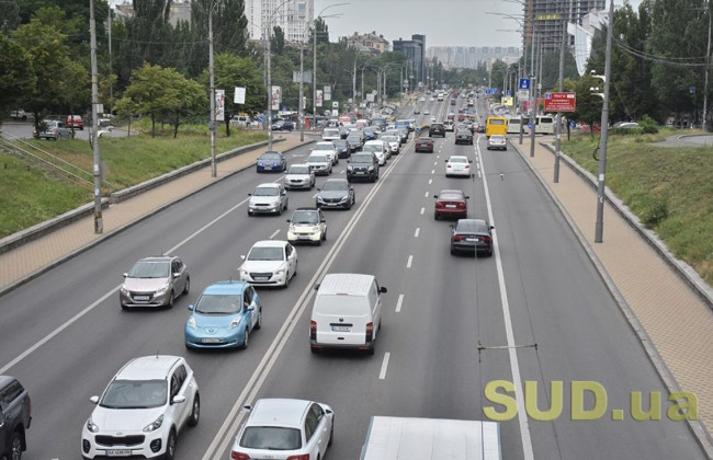 Назвали автомобили, которые быстрее всего теряют в цене