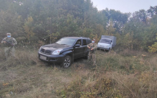 Ікра на мільйон: на українському кордоні затримали контрабандистів