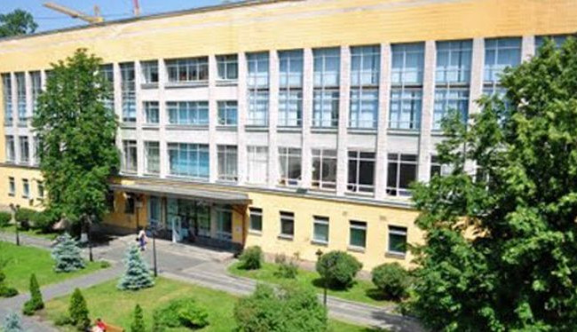 В Киеве студент напал на ректора колледжа