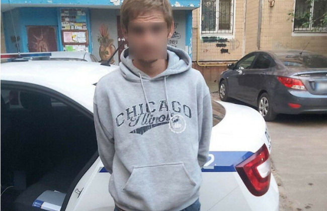 Під Києвом сталося п'яне ДТП: постраждало не одне авто