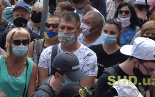 В Україні фіксують невеликий спад кількості нових випадків Covid-19