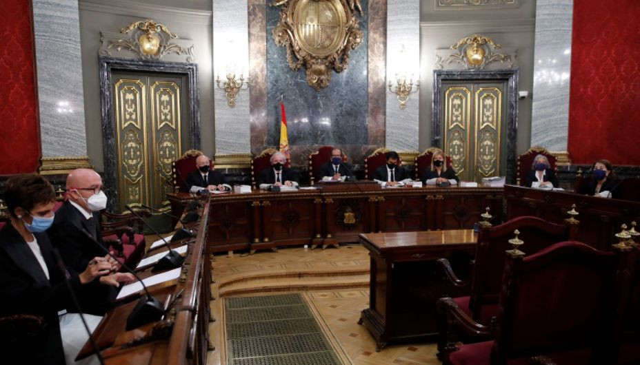 Лидер Каталонии должен уйти с должности: Верховный суд Испании поставил точку в деле