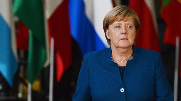 Меркель призвала стороны прекратить огонь в Нагорном Карабахе