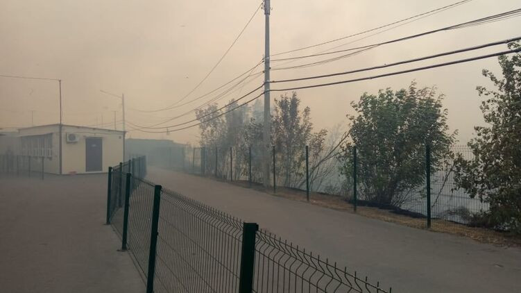 Пожары в Луганской области: загорелся пункт пропуска  «Станица Луганская», видео