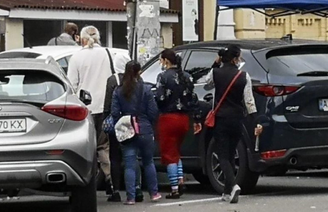 В Киеве воровки «охотятся» на своих жертв целыми группами, фото