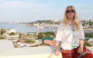 В моей смерти прошу винить РФ: российская журналистка сожгла себя под стенами МВД, видео