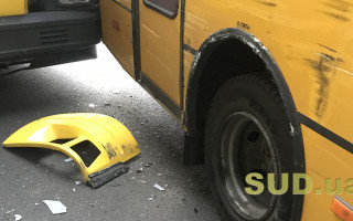 В Киеве под колесами маршрутки погибла женщина: все подробности, фото, видео