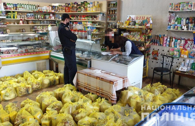 На Луганщині кандидат у мери підкуповував голоси за харчі