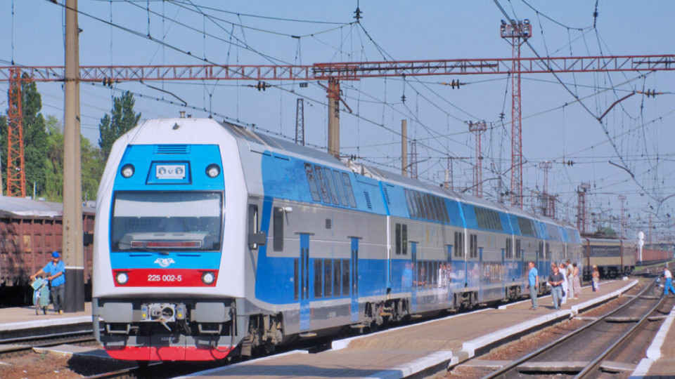 Укрзалізниця планує відремонтувати й знову запустити двоповерхові потяги Skoda