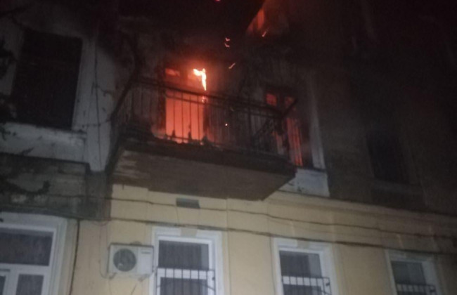 В Одессе горел многоквартирный дом: есть пострадавший