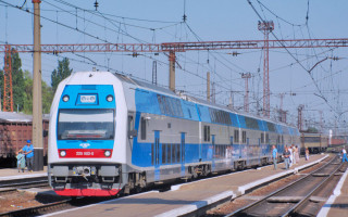 Укрзалізниця планує відремонтувати й знову запустити двоповерхові потяги Skoda