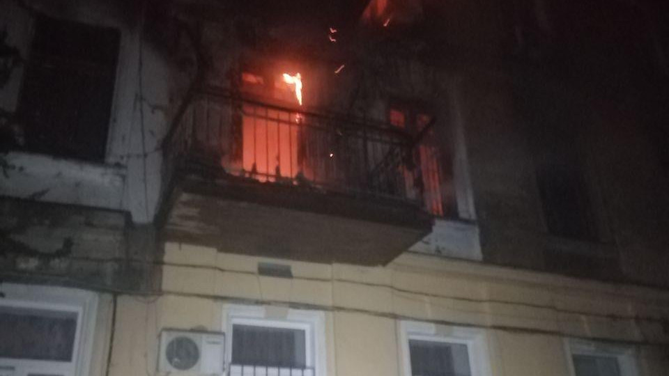 В Одессе горел многоквартирный дом: есть пострадавший