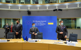 ЕС продолжит помогать Украине бороться с российскими фейками