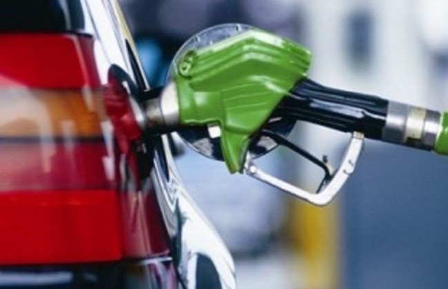 Назвали 5 способов экономить на бензине