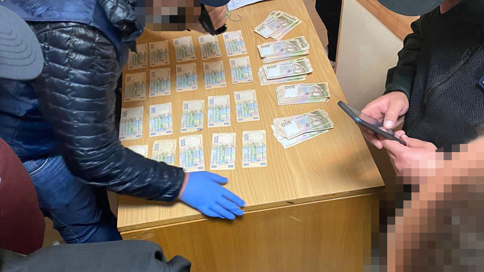 У Києві слідчий Нацполіції вимагав 500 тисяч грн за закриття кримінального провадження