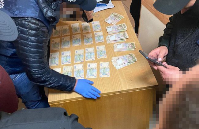 У Києві слідчий Нацполіції вимагав 500 тисяч грн за закриття кримінального провадження