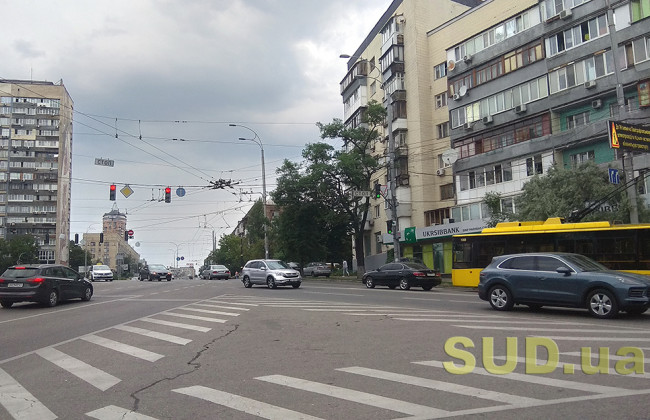 У деяких випадках водіїв не каратимуть за ненадання переваги пішоходам на зебрі: що відомо