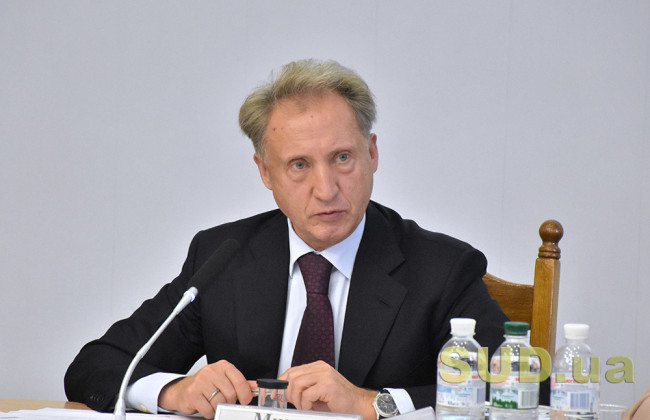 Кабмин утвердил зарплаты в Национальной школе судей и ставки для судей-преподавателей