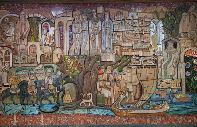 У готелі «Турист» демонтували знамените панно, присвячене історії Києва: фото