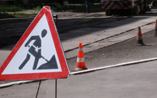 В Киеве ограничат движение по пешеходному мосту