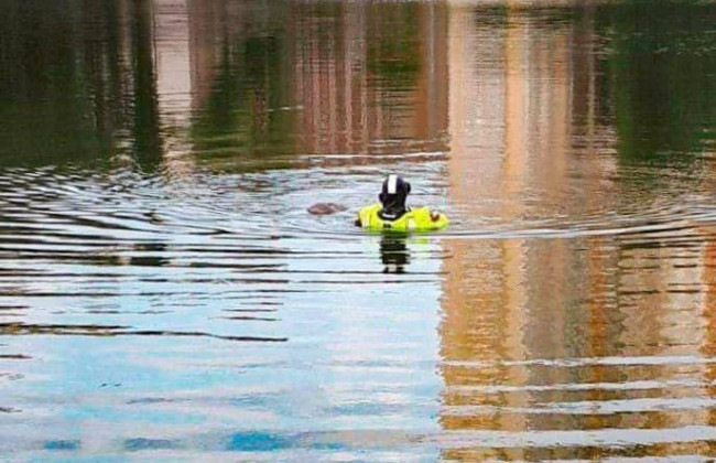 В Киеве из водоема достали тело мужчины