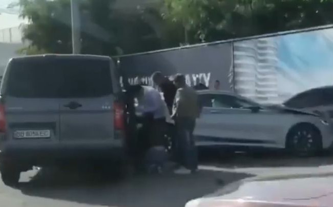 ДТП с участием 5 автомобилей в Киеве: появилось видео