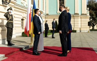 До України з офіційним візитом прибув Президент Польщі
